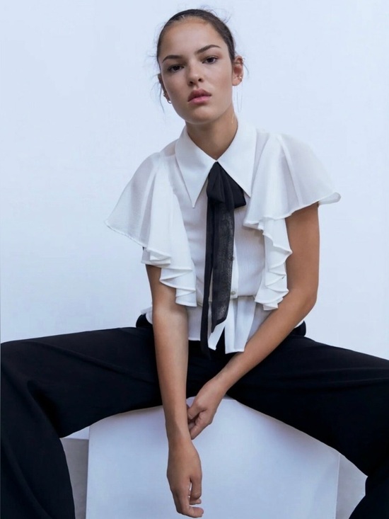 Zara Tops - Zara white ruffle blouse with chiffon black tie